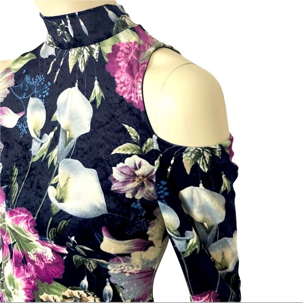 MID thigh velvet floral dress - Picture 8 of 14